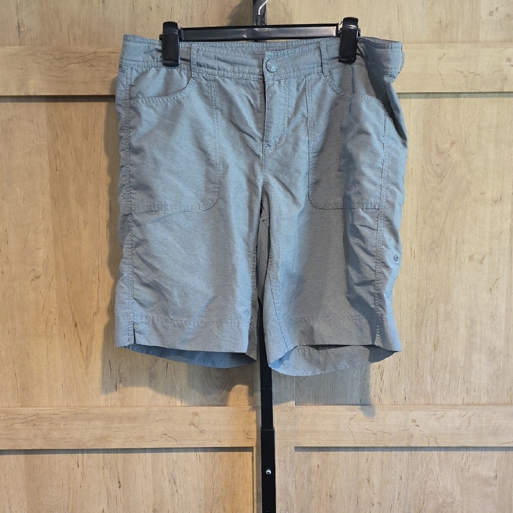 (J16) The North Face Women's Gray Athletic Shorts Sz 12
